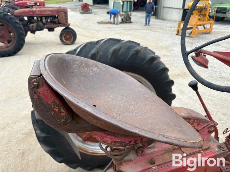 1954-ih-farmall-super-h-2wd-tractor-image-18