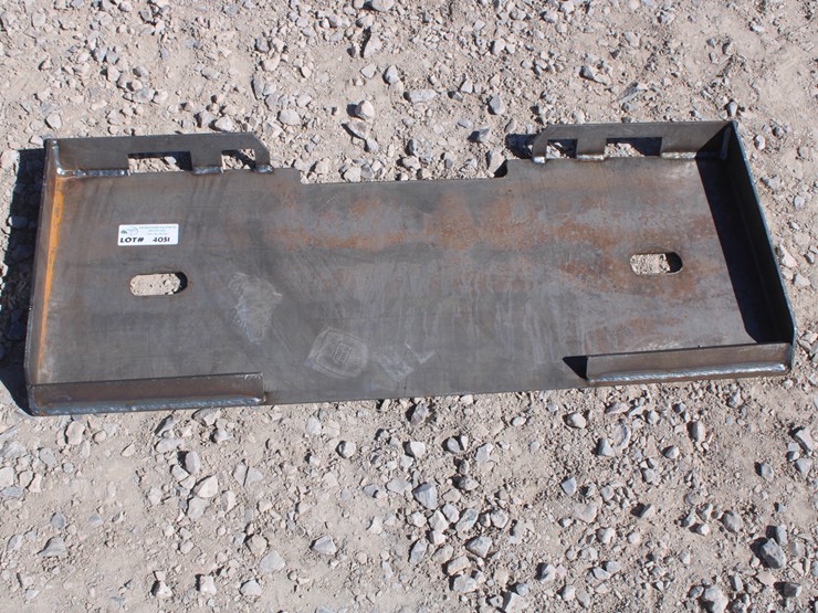 #4051-•-skid-steer-quick-attach-plate-image-1