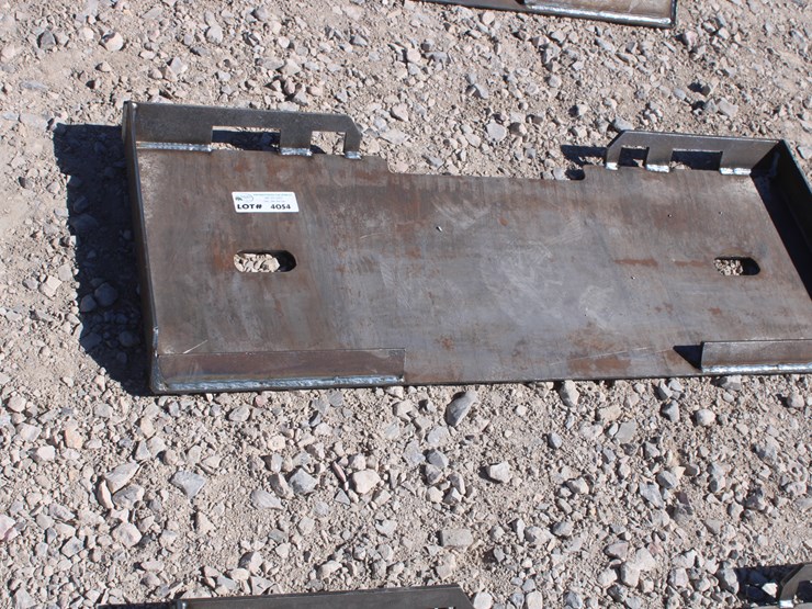 #4054-•-skid-steer-quick-attach-plate-image-2