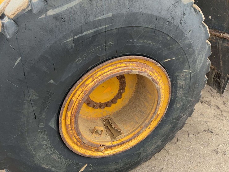 komatsu-wa380-image-8