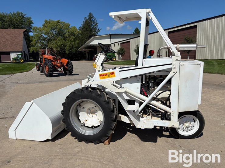 1958-honey-bee-hydro-loader-2wd-tractor-image-7