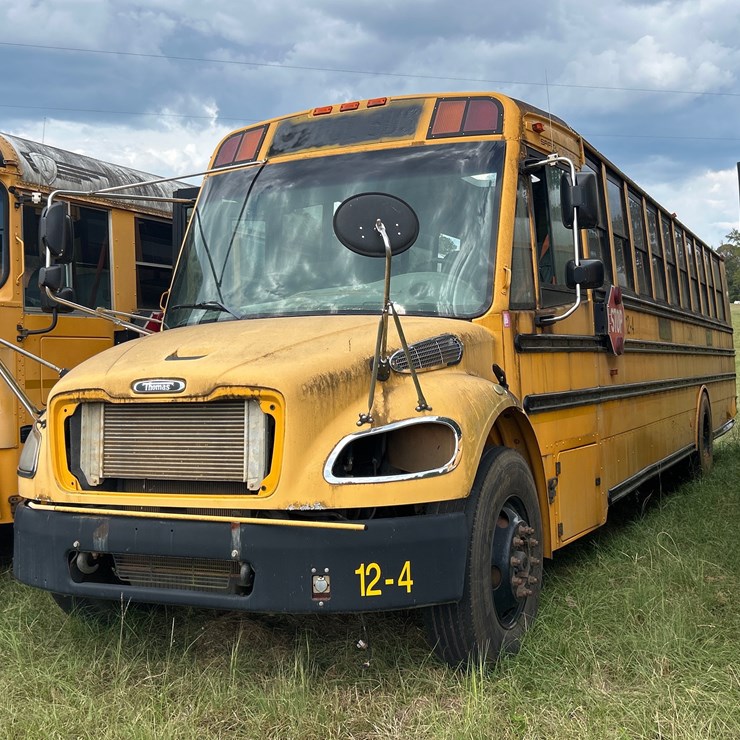 2012 FREIGHTLINER B2