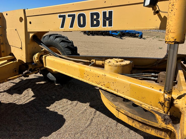 deere-770bh-image-20