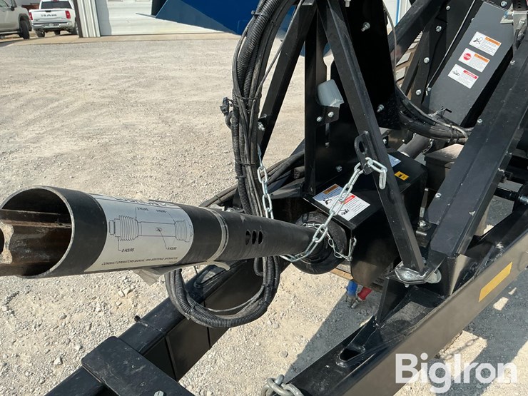 2024-kinze-1421-grain-cart-image-12