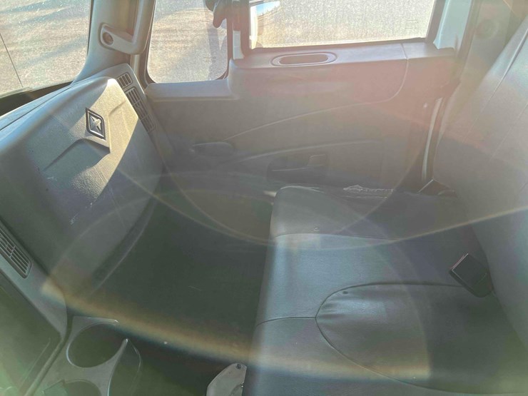 2014-international-4000-image-13