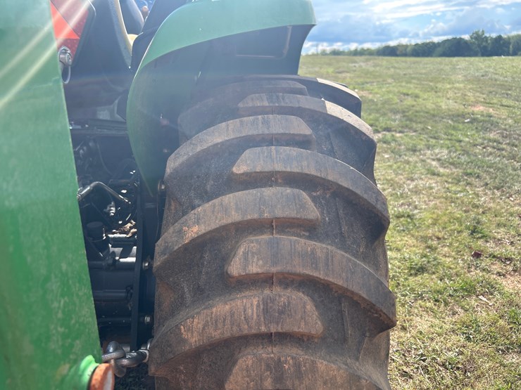 john-deere-3032e-image-14