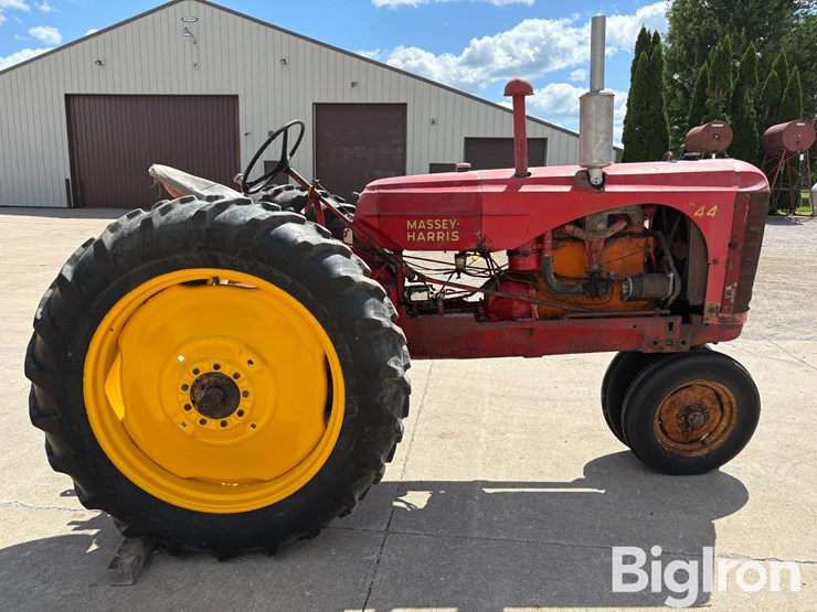1949-massey-ferguson-44-image-4