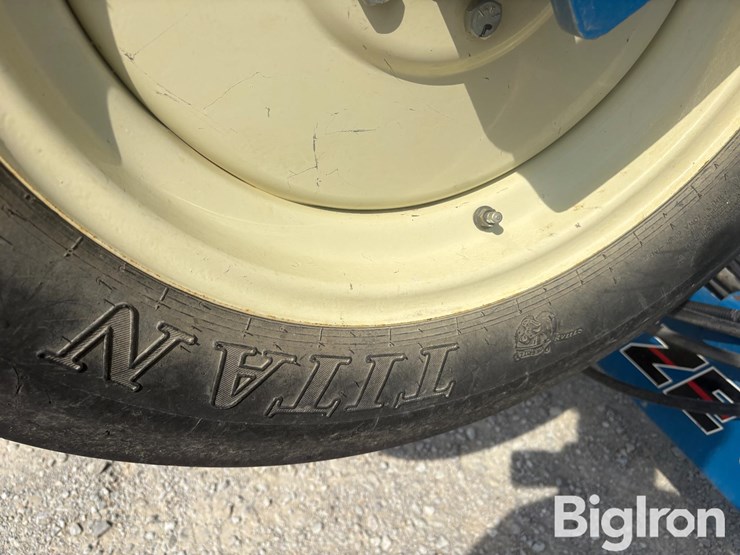 2013-kinze-3600-image-13