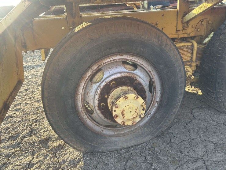 autocar-semi-image-15