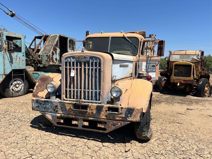 autocar-diesel-dump-truck-image-3