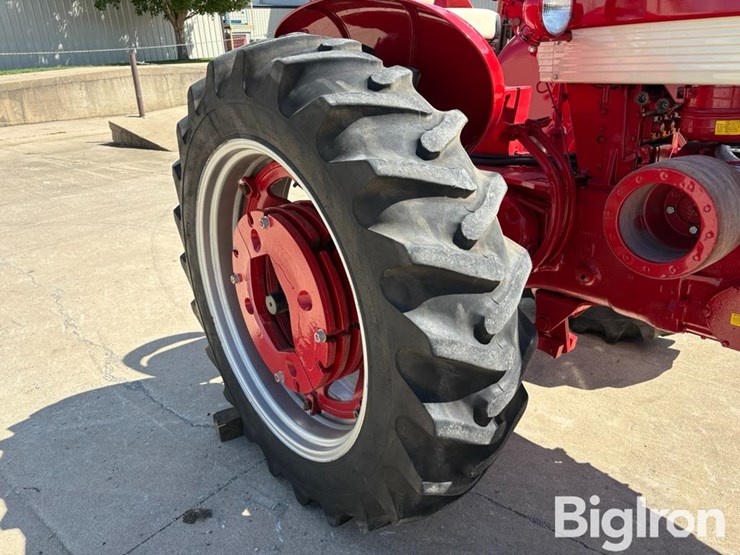 1961-case-ih-560-image-15