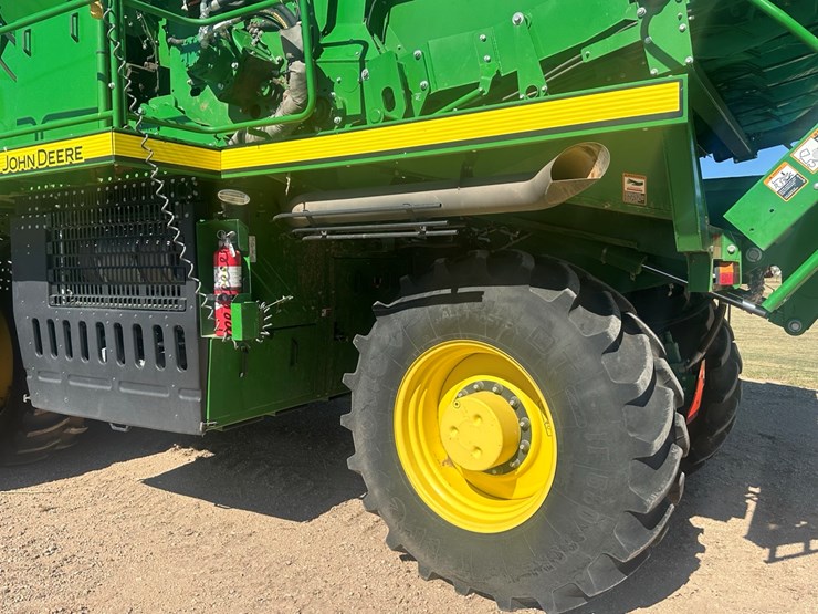 2017-john-deere-cs690-image-44