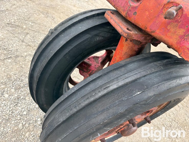 1954-ih-farmall-super-h-2wd-tractor-image-14