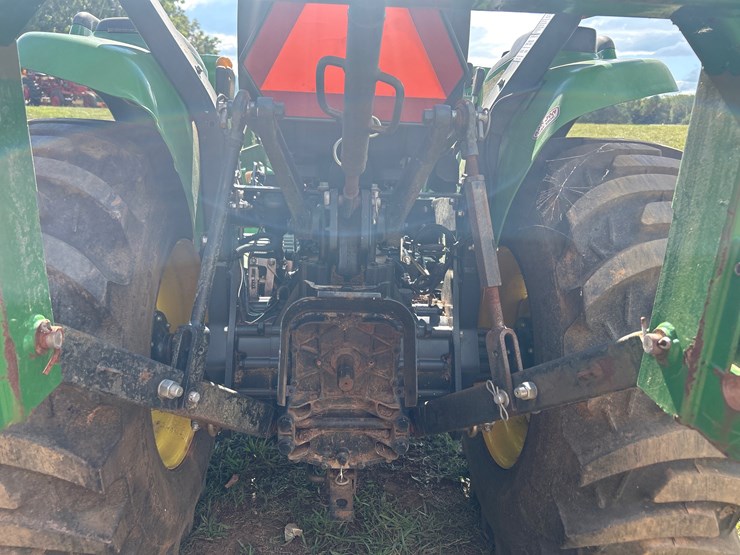 john-deere-3032e-image-11