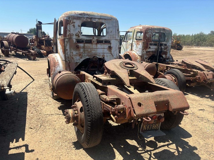 white-3000-truck-image-13