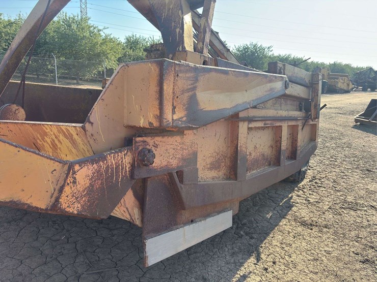 carryall-ls-pan-scraper-image-16