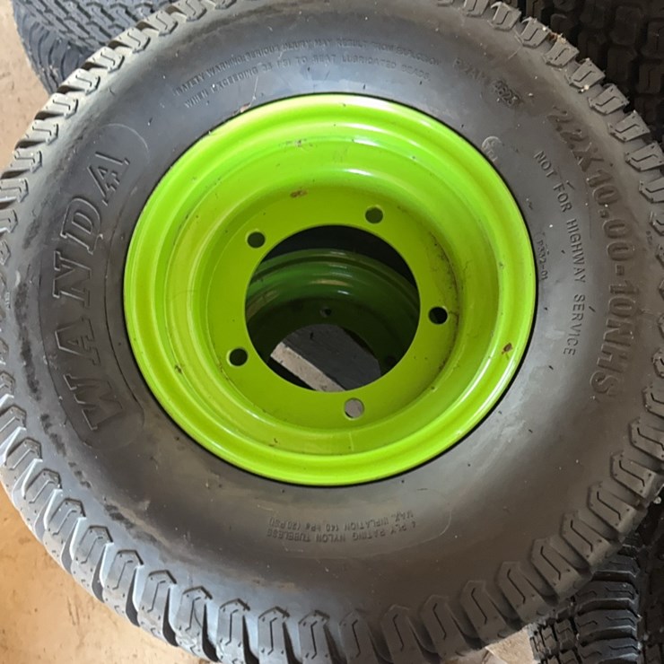 new Pair of 22x10-10 Tire With 5 Lug Wheel