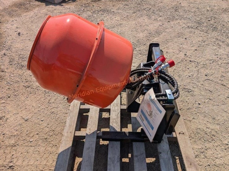 ir-mini-skid-steer-hyd-mixer-image-1