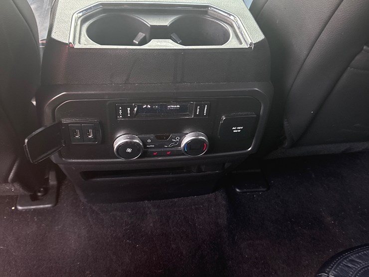 2019-ford-expedition-image-15