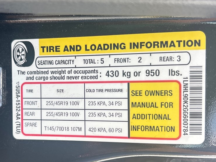 #400-•-2016-lincoln-mks-passenger-car-image-23