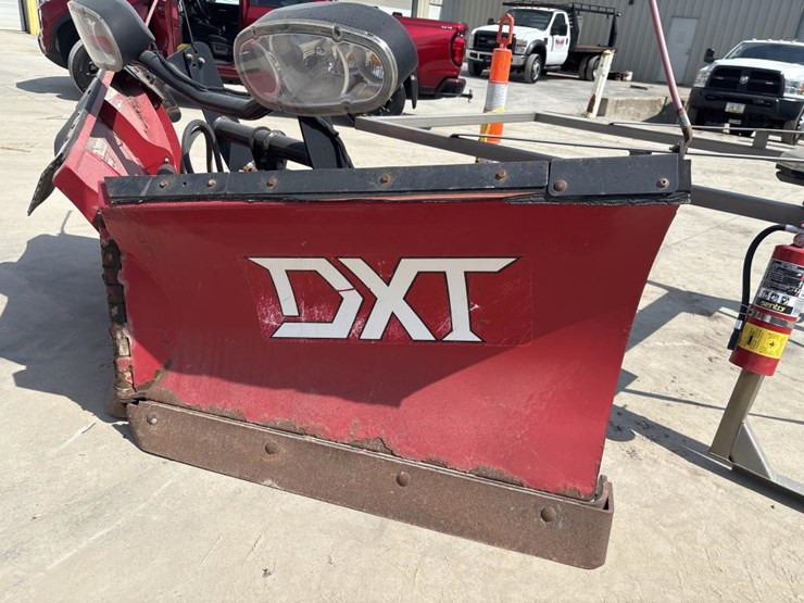#5037-•-boss-power-v-dxt-truck-v-plow-image-3