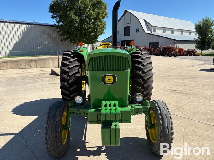 1969-john-deere-3120-image-2