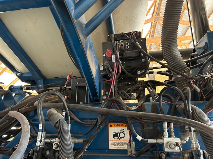 2010-kinze-3660-image-23