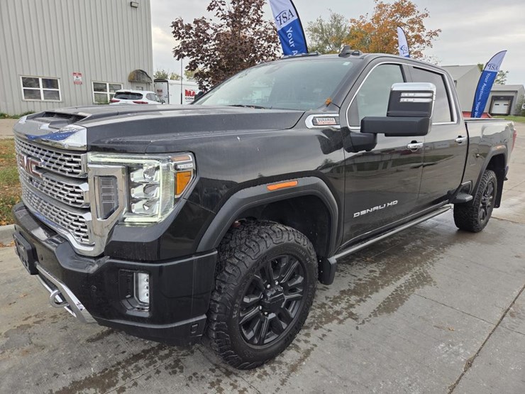 2023-gmc-3500hd-image-2