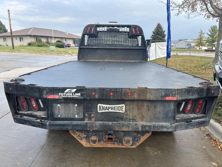 2015-dodge-ram-3500-image-4