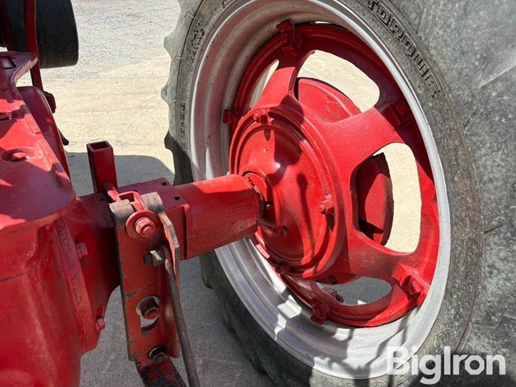 1946-ih-farmall-m-2wd-tractor-image-18