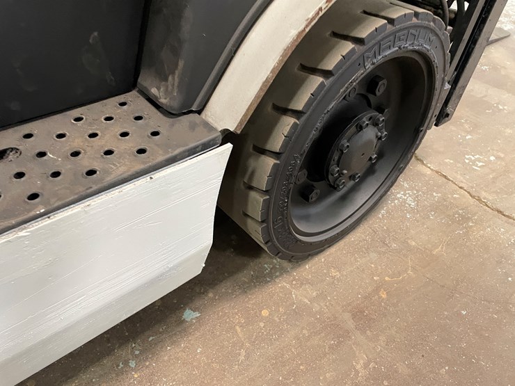 2017-unicarriers-cf60-image-43