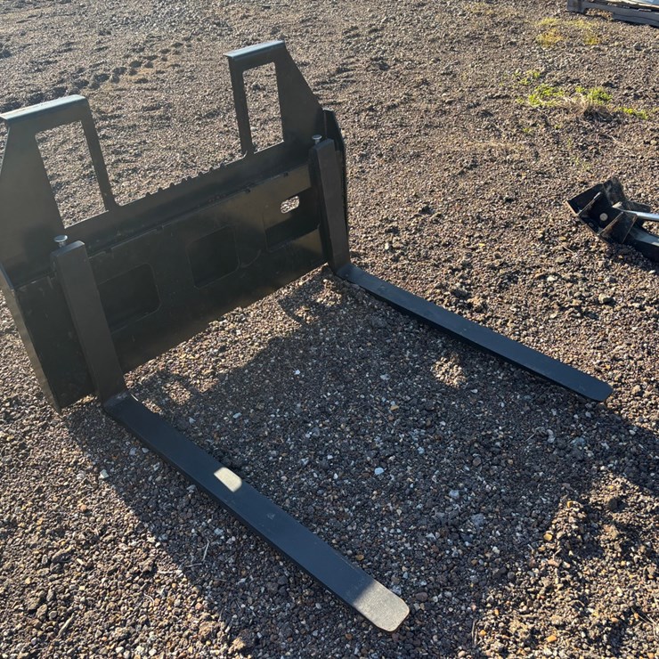 Skid Steer Walk Through Pallet Forks