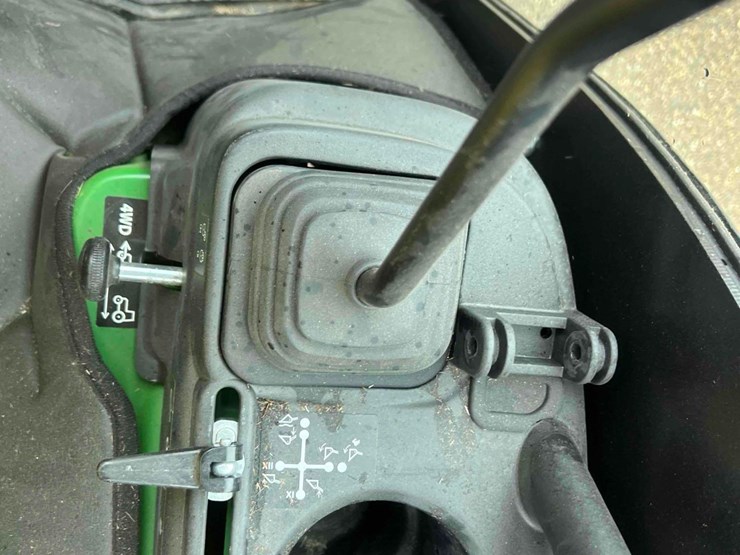 john-deere-1025r-image-14