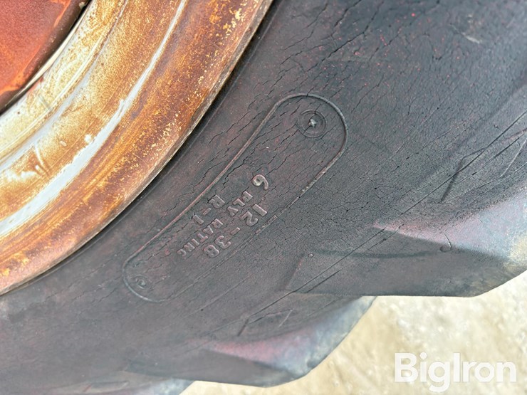 1954-ih-farmall-super-h-2wd-tractor-image-13