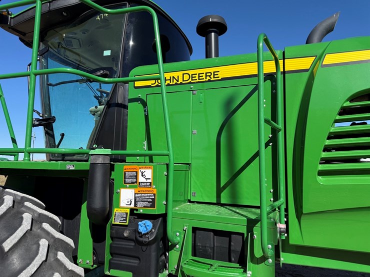 2019-john-deere-w235-image-14