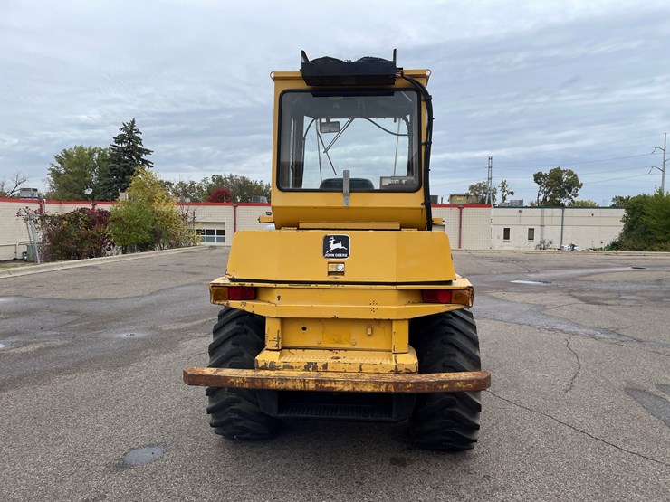 deere-244e-image-6