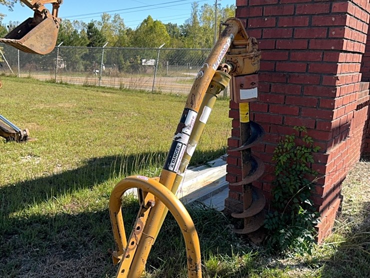 3-point-post-hole-digger-image-1