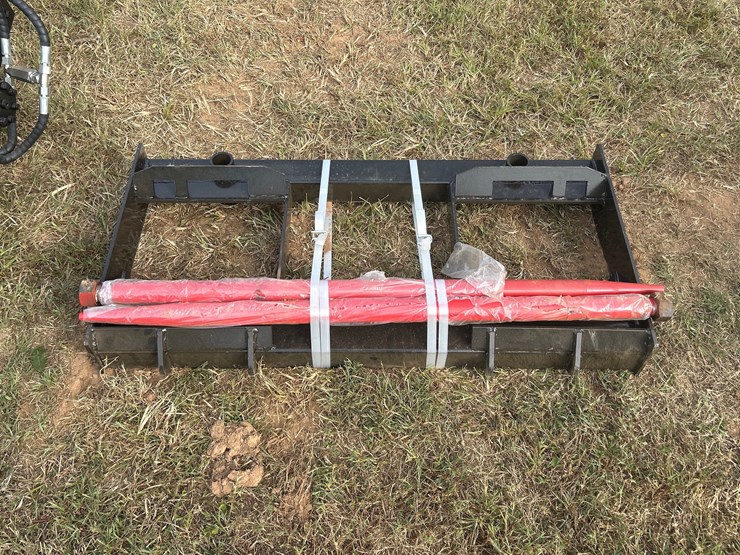 #457-•-quick-attach-bale-fork-image-1