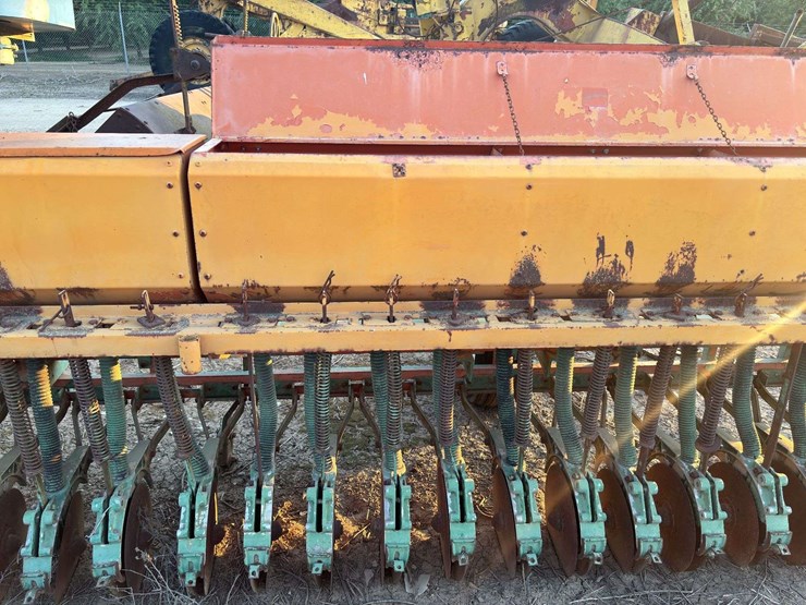 brillion-grain-drill-image-24