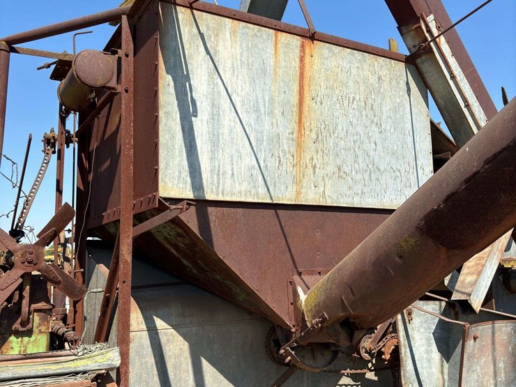 john-deere-pull-type-combine-image-19