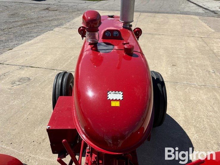 1954-ih-super-wd6-ta-2wd-tractor-image-13