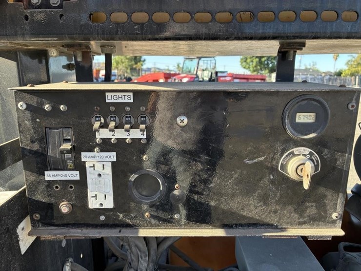 2012-allmand-night-light-pro-ii-light-tower-image-16