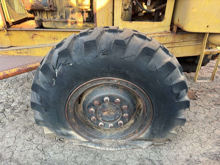 pmco-speedmatic-pm412-road-grader-image-19