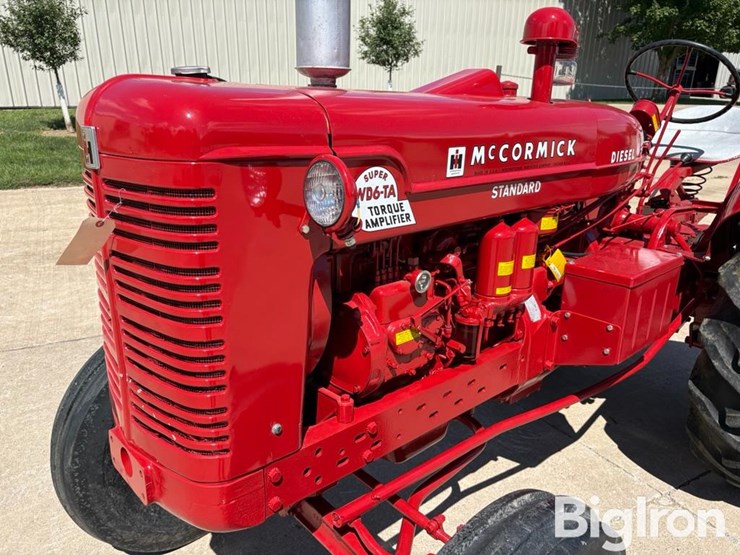 1954-ih-super-wd6-ta-2wd-tractor-image-14