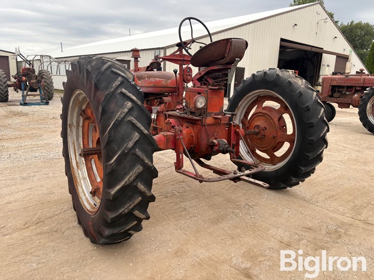 1954-ih-farmall-super-h-2wd-tractor-image-7