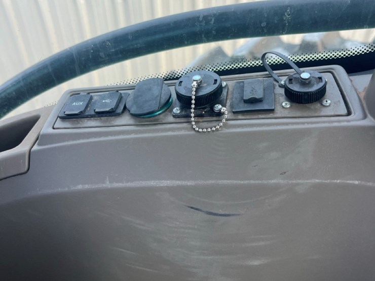 john-deere-8r-310-image-27