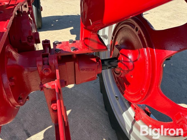 1953-international-h-image-17