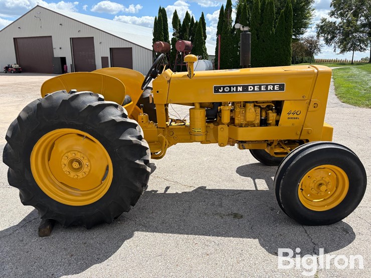 1959-john-deere-440-image-4