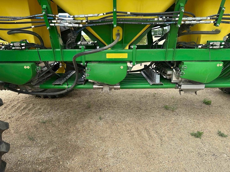 john-deere-1890-image-33