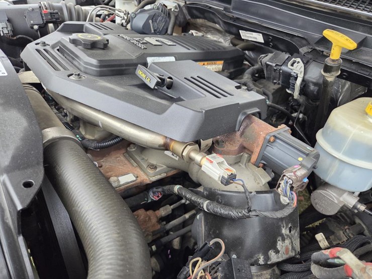 2017-dodge-ram-3500-image-43